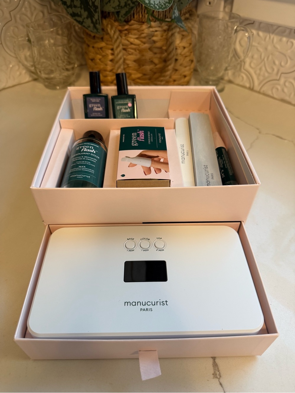 Manicurist Paris Gel Nail Kit with 5 nail colors